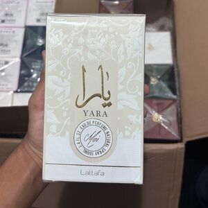 Lattafa Yara moi Parfum